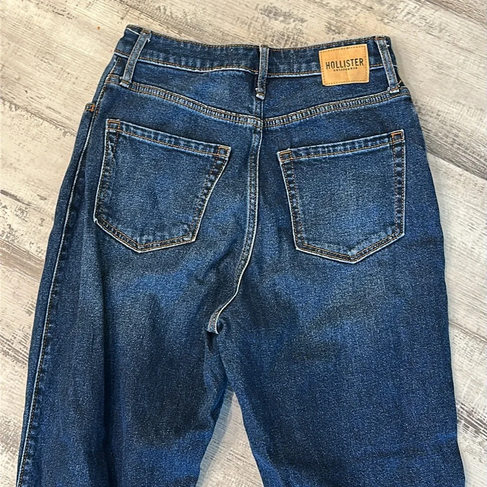 Hollister Curvy Ultra High Rise Dad Jean Vintage Stretch Women’s size 27 - Picture 5 of 6